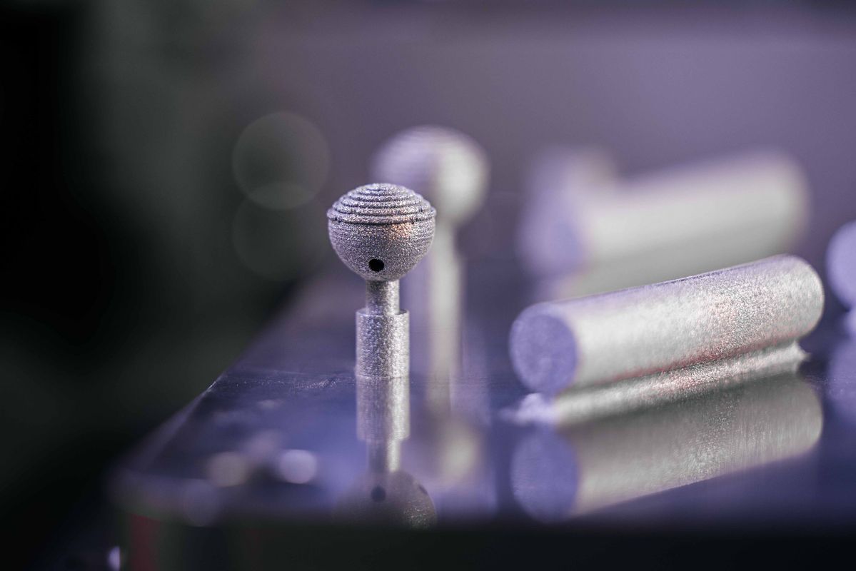 Полноразмерная обложка поста на тему: Технологии 3D-печати: почему промышленность стремится к аддитивным технологиям