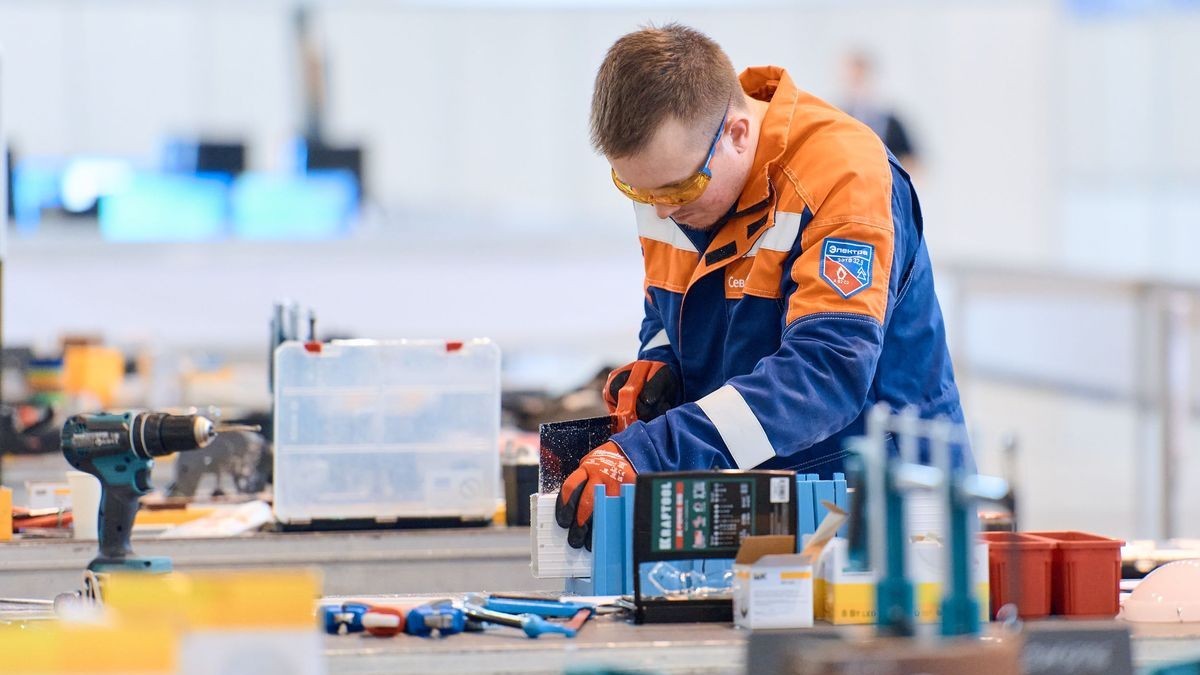 Полноразмерная обложка поста на тему: Патрон и цанга: как неправильный зажим губит деталь до начала токарной обработки